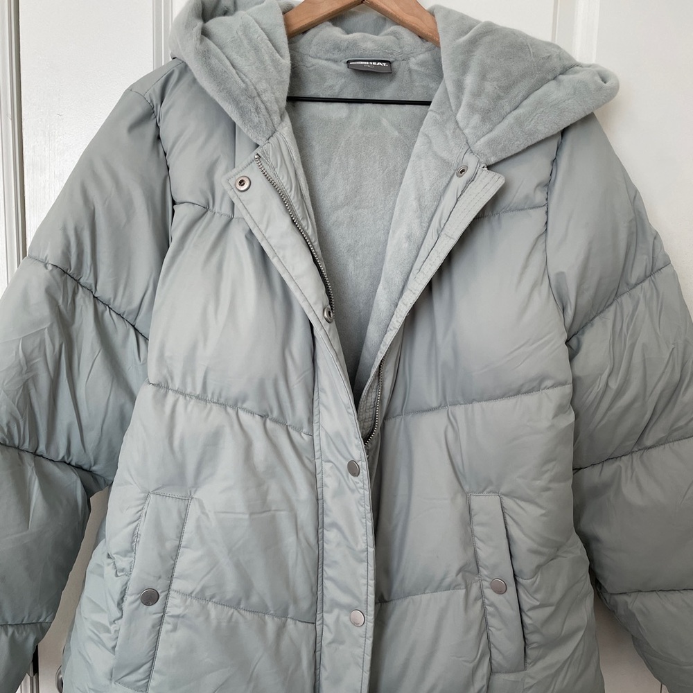 32 Degrees Women's Light Gray/Sage Puffer Jacket NWOT